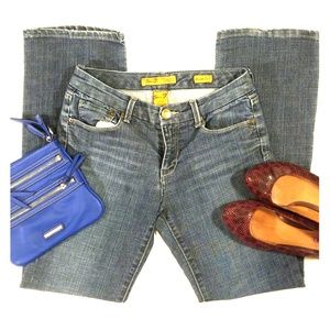 Seven7 Bootcut Jeans 💟